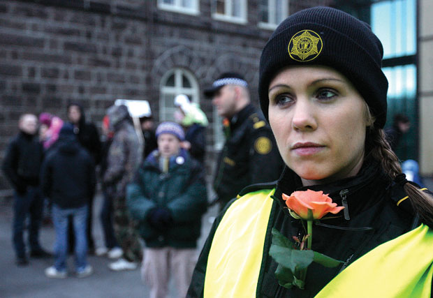 Policial Islândia (Intis Kalnins/Reuters)
