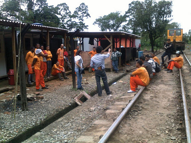 Terceirizados pela ALL, grupo de 51 trabalhadores era mantido em condições análogas à escravidão (foto: © Repórter Brasil)