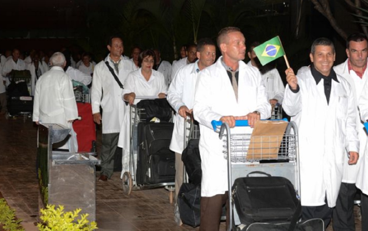 Marcelo diz que contratação de médicos cubanos é a “continuação de